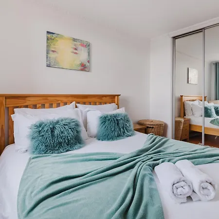 Hyde Park,2 Bedrooms 2bathrooms, Perfect For Families!
