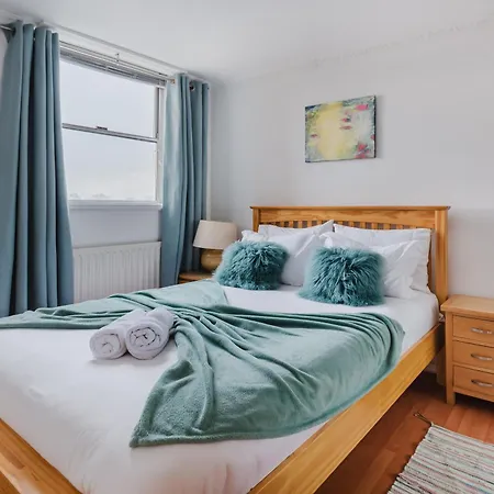 Hyde Park,2 Bedrooms 2bathrooms, Perfect For Families! Apartment