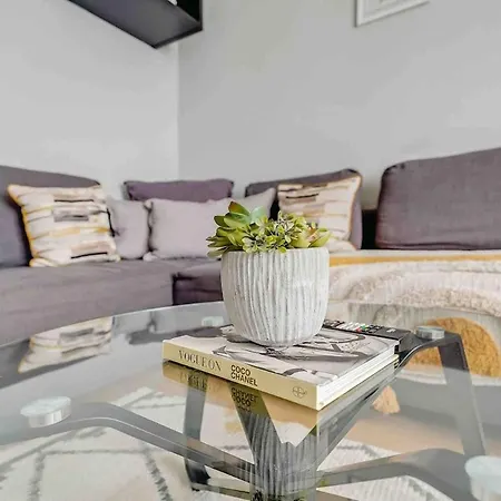 Lovely 2-bed Close To Excel And O2 Arena
