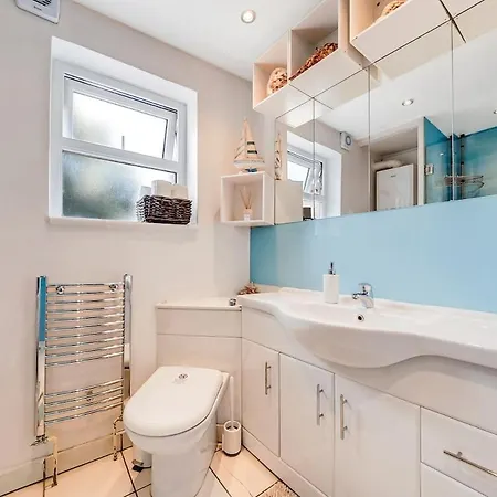 Lovely 2-bed Close To Excel And O2 Arena Apartment *
