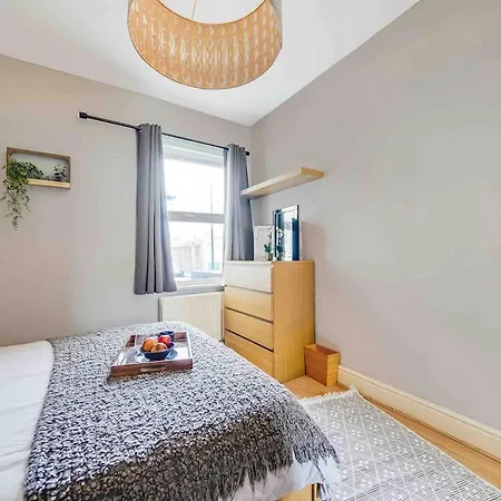 Apartment Lovely 2-bed Close To Excel And O2 Arena London