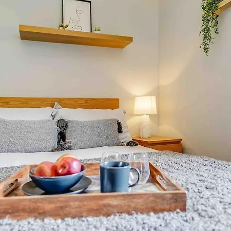Lovely 2-bed Close To Excel And O2 Arena *