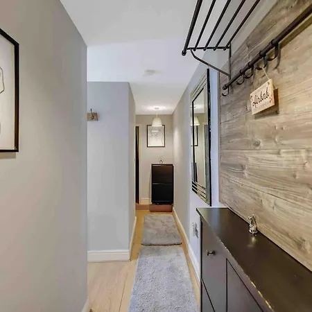 Lovely 2-bed Close To Excel And O2 Arena London