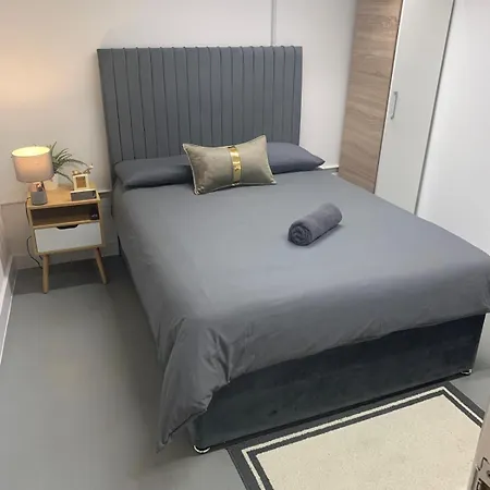 Hotel Raven 38 *