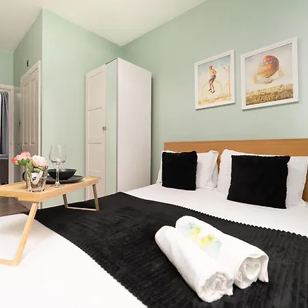 Luxury In Holborn Walk To Oxford Street & Covent Garden Apartment London