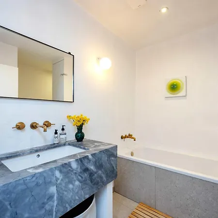 Veeve - The Hackney Loft Apartment