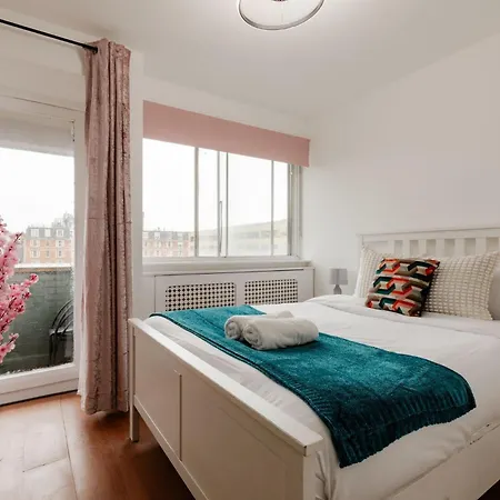 Apartment Luxurious Entire In Paddington London