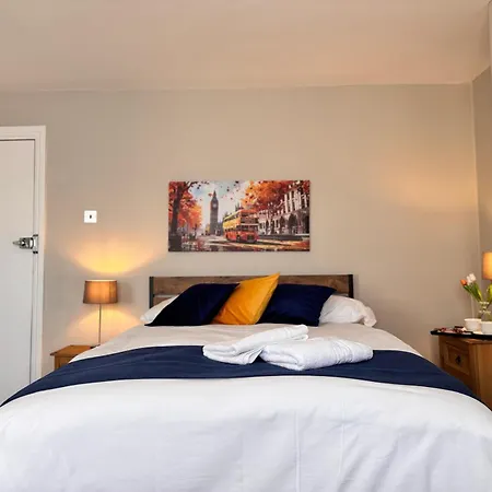 Luxury And Stylish Ensuits London