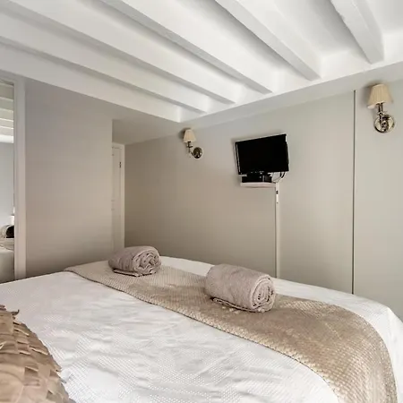 Apartment Stunning 2 Bed Duplex With Quiet Communal Garden