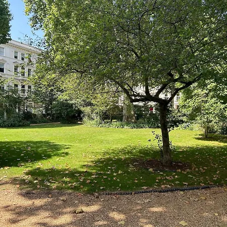 Stunning 2 Bed Duplex With Quiet Communal Garden