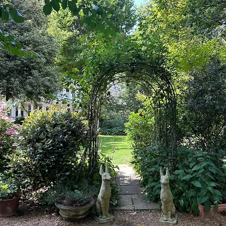 Stunning 2 Bed Duplex With Quiet Communal Garden Apartment