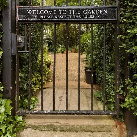 Apartment Stunning 2 Bed Duplex With Quiet Communal Garden