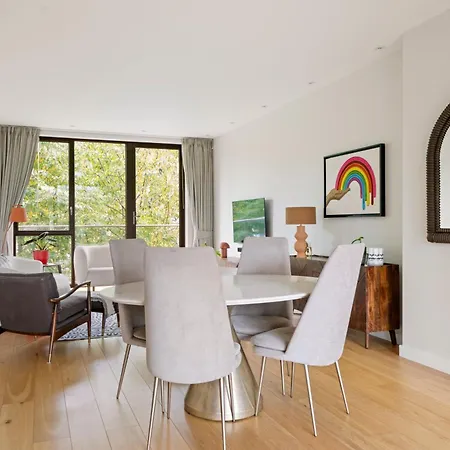 2 Bed 2 Bath Modern Near Big Ben In Zone1 *