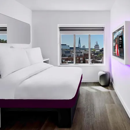 Hotel Yotel 4*