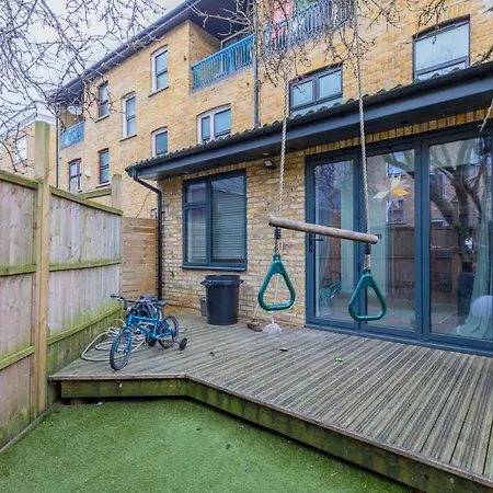 Family Friendly 3 Bedroom In Islington Holiday home London