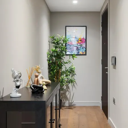 Shytower Apartment *