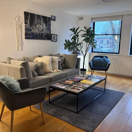 Hyde Park,3 Min Walk,family Home! 2 Bedrooms & 2 Bathrooms Apartment! Fantastic Location Apartment London