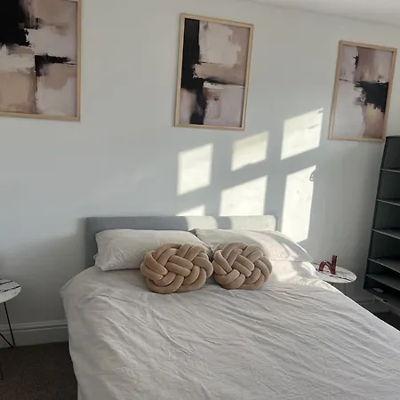 Reach Retreat Spacious 4bed House Startford Maryland Great Transport Links * London