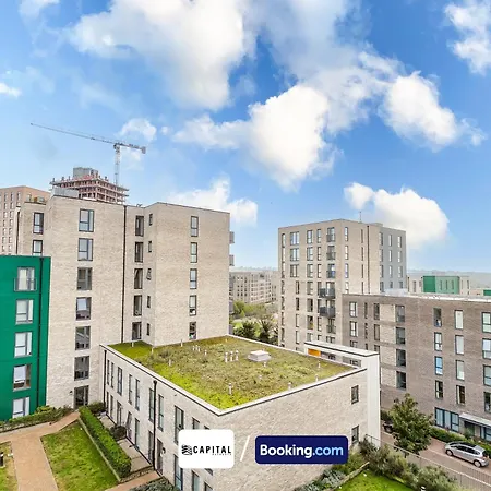 2 Bedroom By Capital Retreats Short Lets & Serviced London With Balcony, Free Wifi Apartment