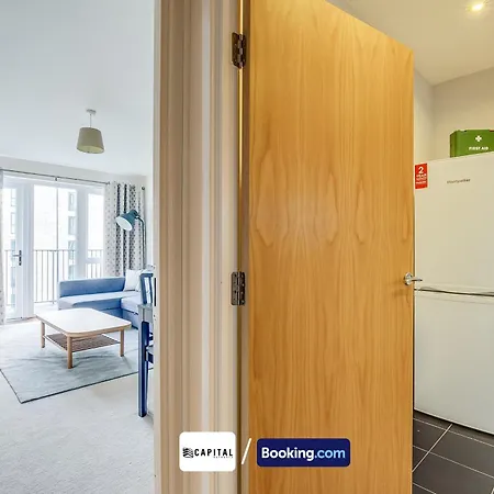 2 Bedroom By Capital Retreats Short Lets & Serviced London With Balcony, Free Wifi Edgware