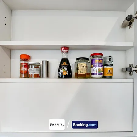 Cozy In Camden Town By Capital Retreats Short Lets & Serviced With Balcony, Free Wifi Apartment