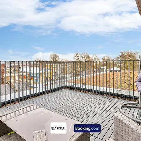 Cozy In Camden Town By Capital Retreats Short Lets & Serviced With Balcony, Free Wifi Apartment *