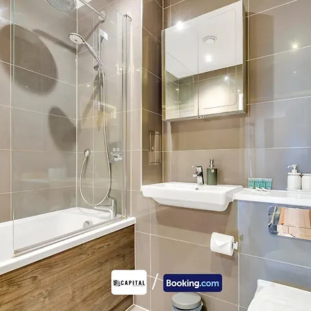 Apartment Cozy In Camden Town By Capital Retreats Short Lets & Serviced With Balcony, Free Wifi *