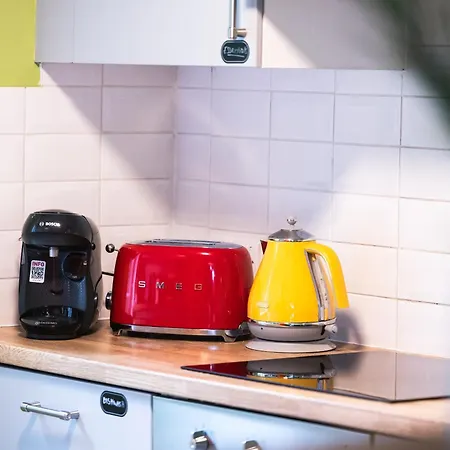 20 Percent Off -Todayonly-Mobilerate Offers-Genius Offers-Londonbridge City Apartment W Free Parking-Wifi-Sleeps7-4Beds-Netflix-Family! * London