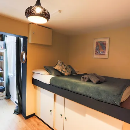 20 Percent Off -Todayonly-Mobilerate Offers-Genius Offers-Londonbridge City Apartment W Free Parking-Wifi-Sleeps7-4Beds-Netflix-Family! London