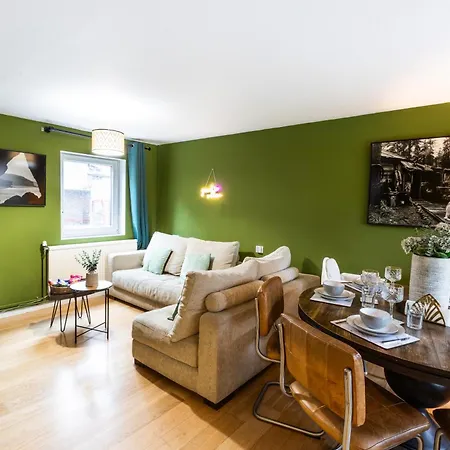 20 Percent Off -Todayonly-Mobilerate Offers-Genius Offers-Londonbridge City Apartment W Free Parking-Wifi-Sleeps7-4Beds-Netflix-Family!