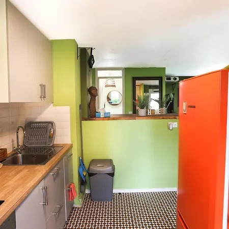 Apartment 20 Percent Off -Todayonly-Mobilerate Offers-Genius Offers-Londonbridge City Apartment W Free Parking-Wifi-Sleeps7-4Beds-Netflix-Family! *