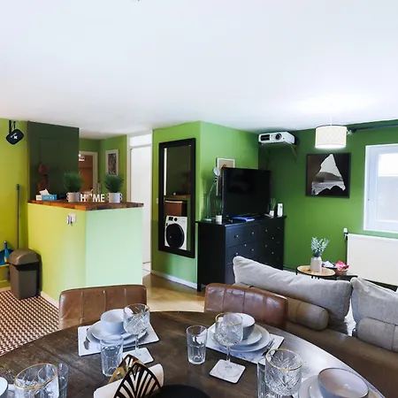 20 Percent Off -Todayonly-Mobilerate Offers-Genius Offers-Londonbridge City Apartment W Free Parking-Wifi-Sleeps7-4Beds-Netflix-Family! Apartment