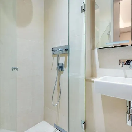 Three Bedroom, Leicester Square Duplex London
