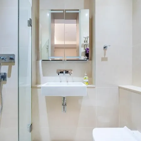 Three Bedroom, Leicester Square Duplex Holiday home *