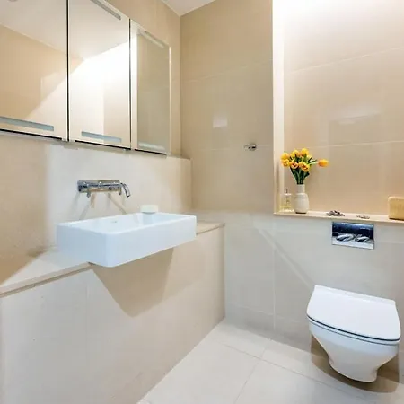 Three Bedroom, Leicester Square Duplex Holiday home *