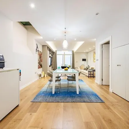Holiday home Three Bedroom, Leicester Square Duplex