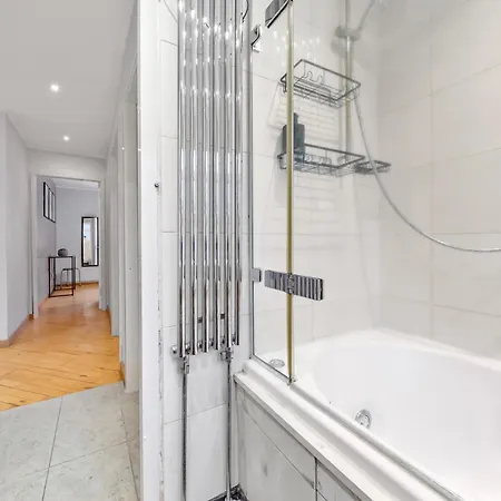 Apartment Elegant Retreat - Sleeps 6 - Close To Putney & Stamford Bridge *