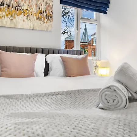 Apartment Elegant Retreat - Sleeps 6 - Close To Putney & Stamford Bridge London