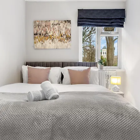 Apartment Elegant Retreat - Sleeps 6 - Close To Putney & Stamford Bridge