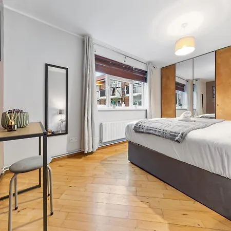 Apartment Elegant Retreat - Sleeps 6 - Close To Putney & Stamford Bridge *