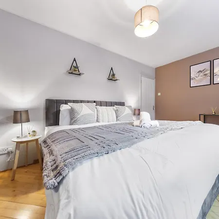 Elegant Retreat - Sleeps 6 - Close To Putney & Stamford Bridge * London
