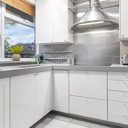 Apartment Elegant Retreat - Sleeps 6 - Close To Putney & Stamford Bridge *