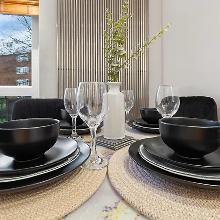 Apartment Elegant Retreat - Sleeps 6 - Close To Putney & Stamford Bridge London