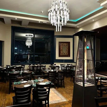 Hotel Ariana - Near Wembley And