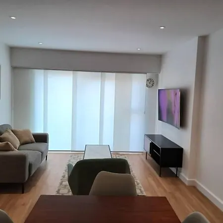 1 Bed Square Apartment *