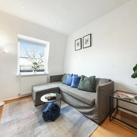 Chic 2br Loft-style In Queensway Apartment London