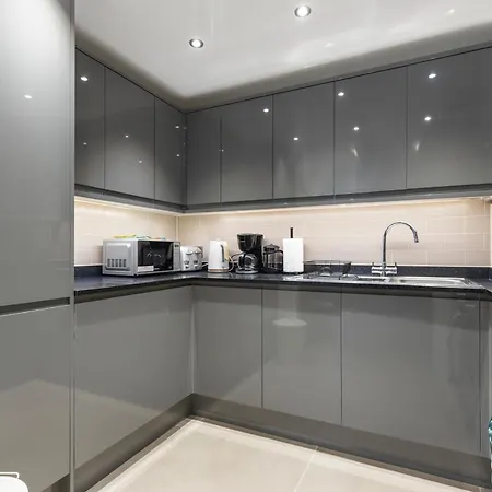 Luxury 2bed 2bath In Westminster 7ppl