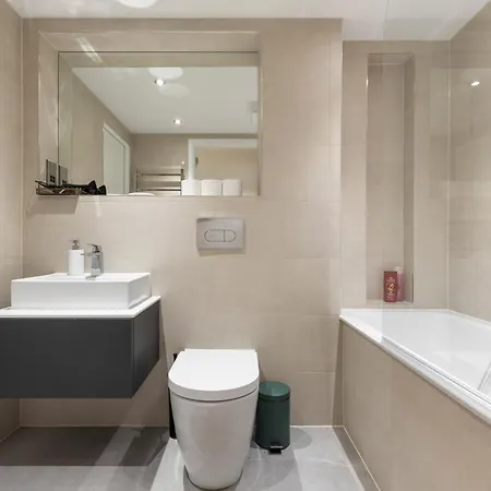 Apartment Luxury 2bed 2bath In Westminster 7ppl