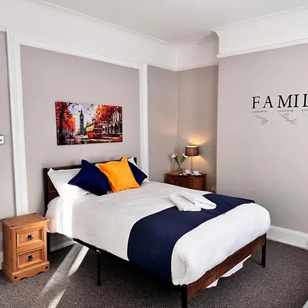 Luxury And Stylish Ensuits