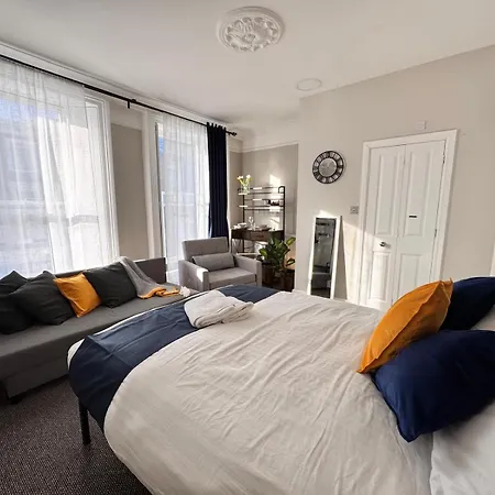 Guest house Luxury And Stylish Ensuits
